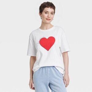NWOT Women's Valentine's Day Oversized Short Sleeve Graphic T-Shirt
